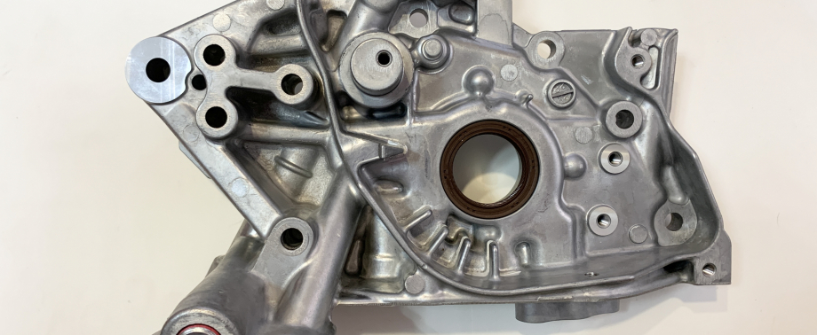 Масляный насос Лансер 9 1,6